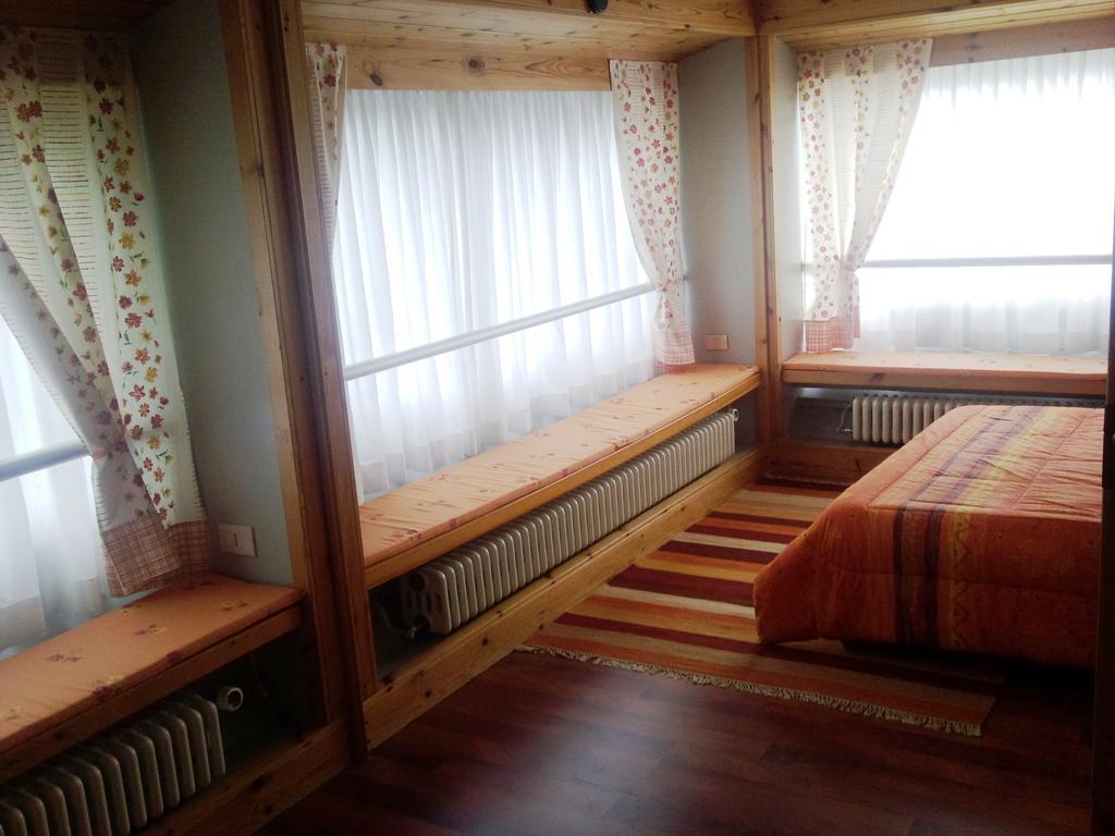 Appartamento Artuik Marilleva Oda fotoğraf